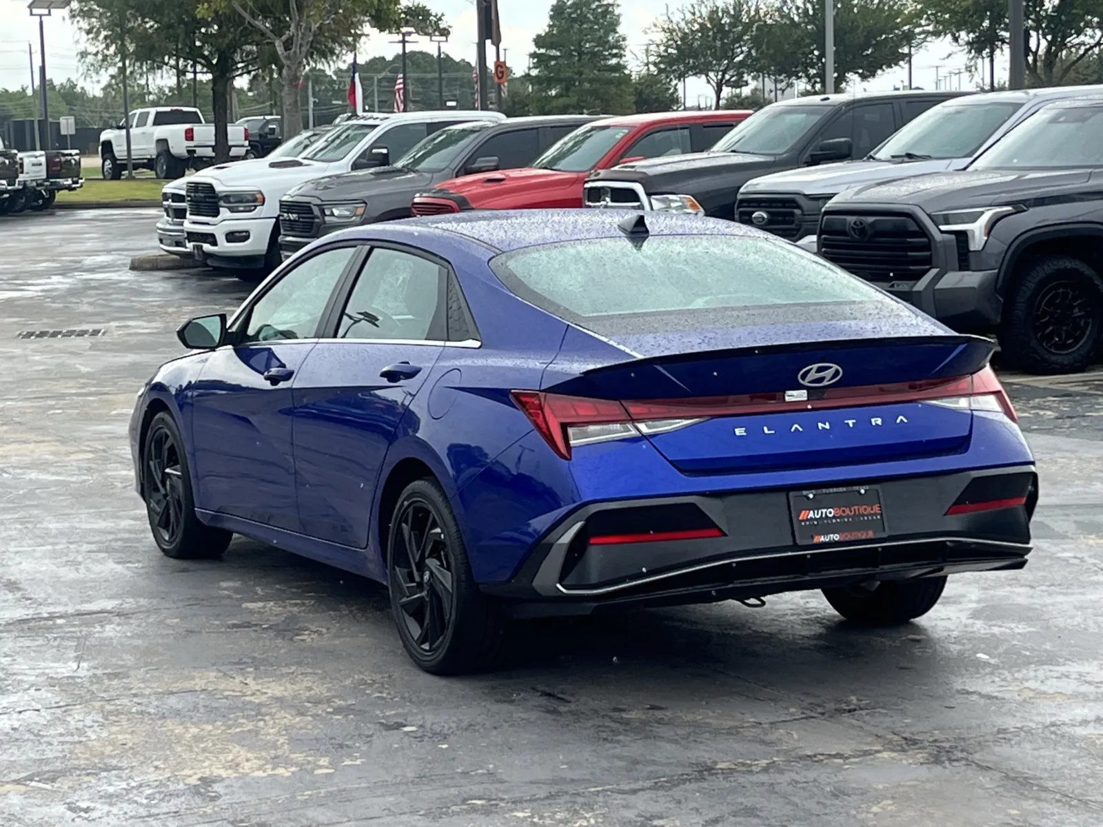 Hyundai Elantra photo 7