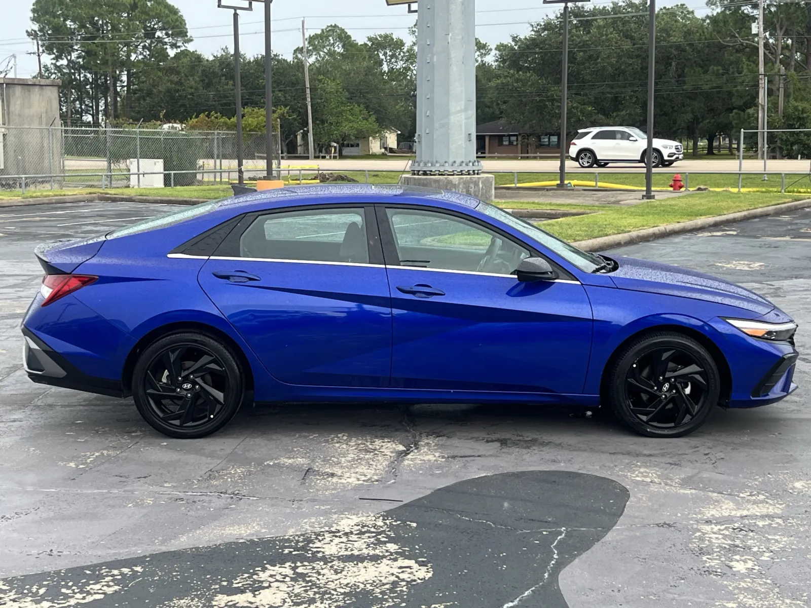 Hyundai Elantra photo 9