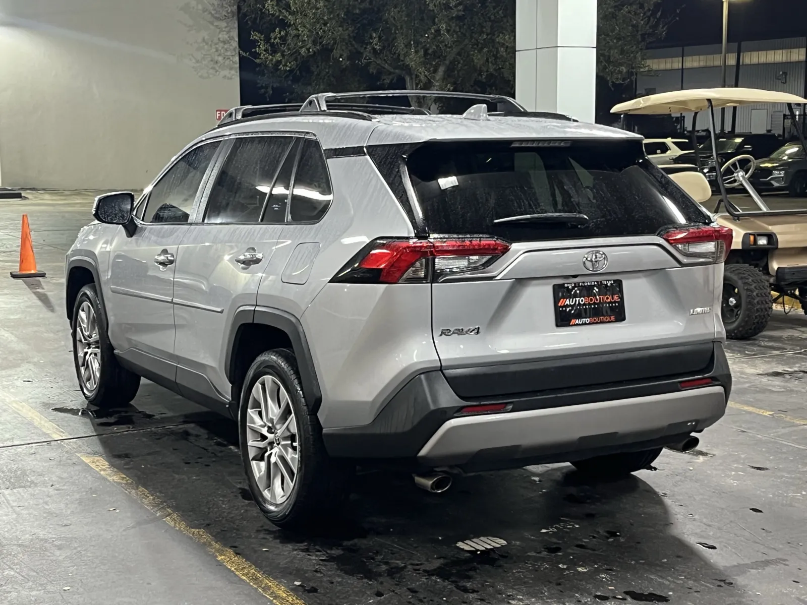 Toyota RAV4 photo 10