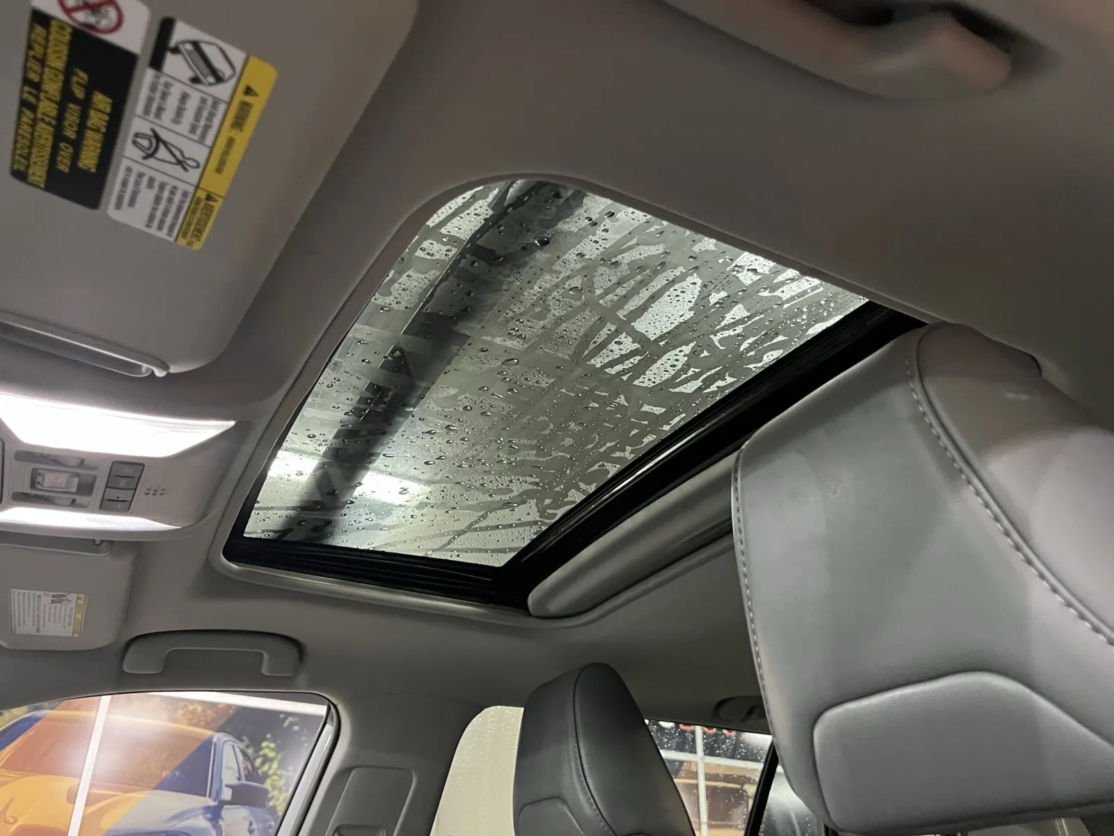 Toyota RAV4 photo 8