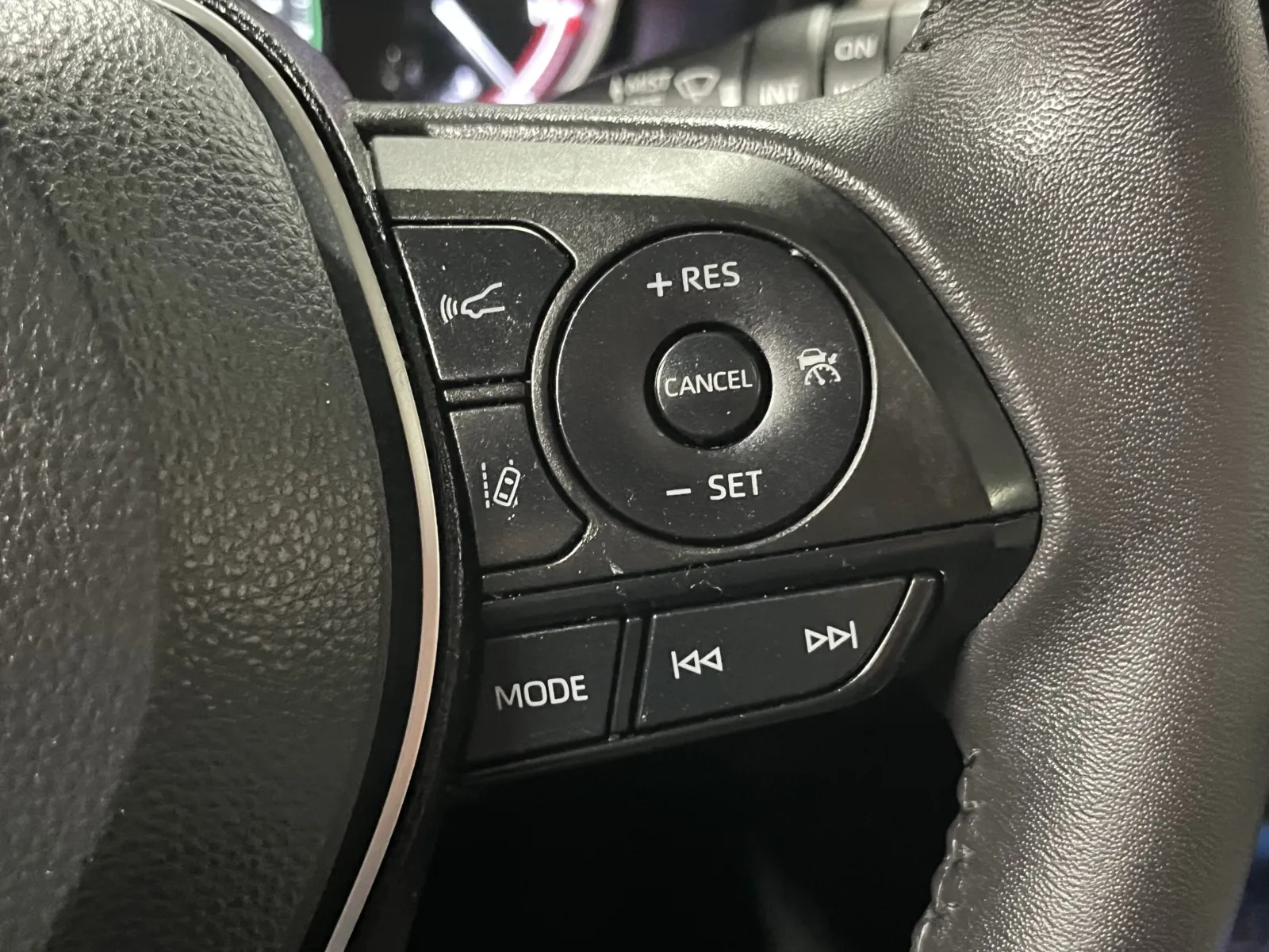 Toyota RAV4 photo 18