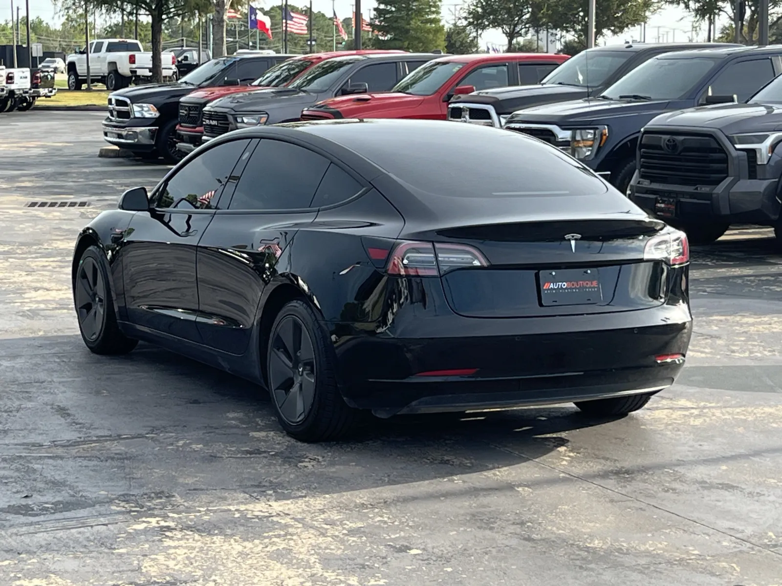 Tesla Model 3 photo 10
