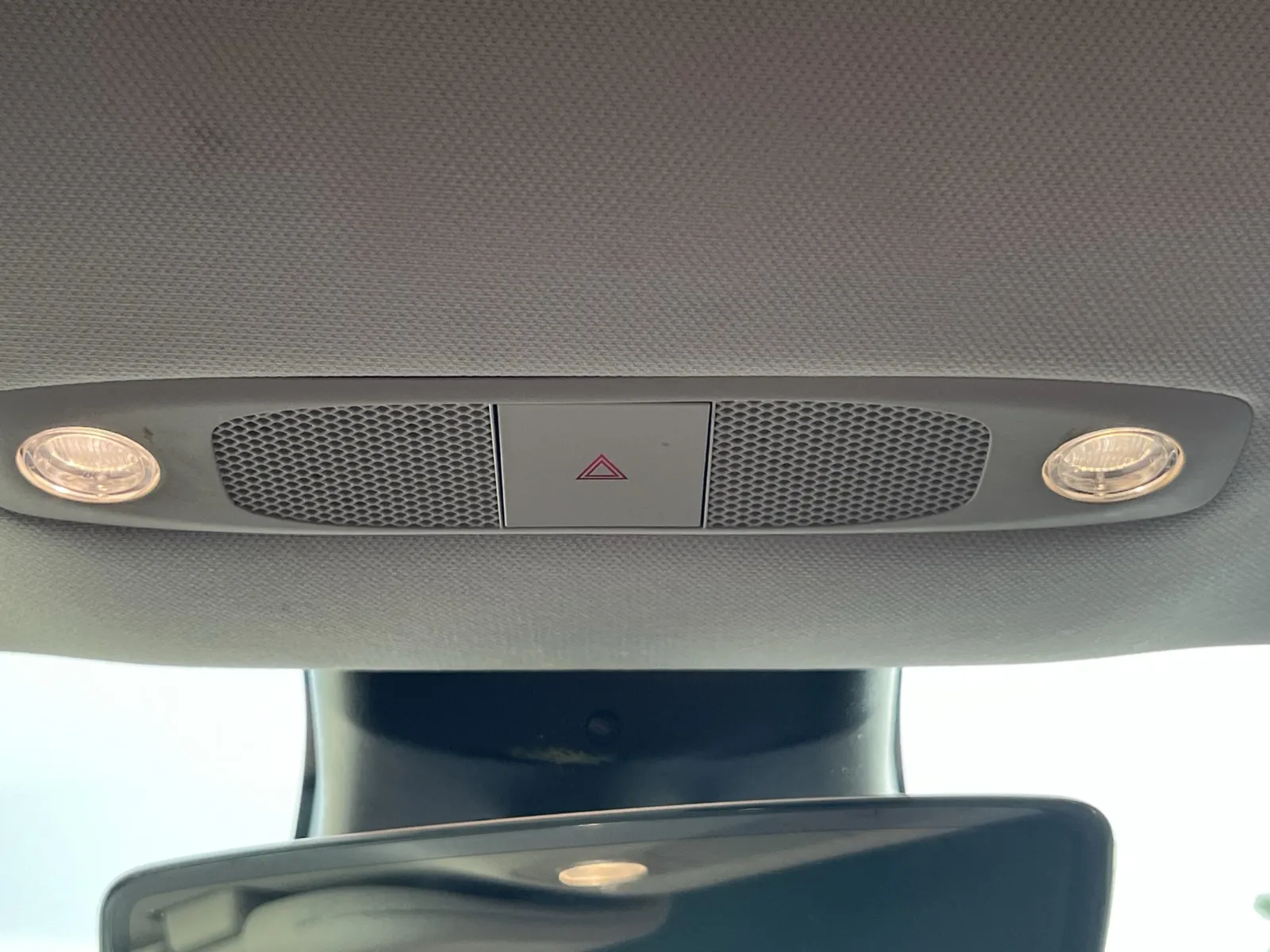 Tesla Model 3 photo 24