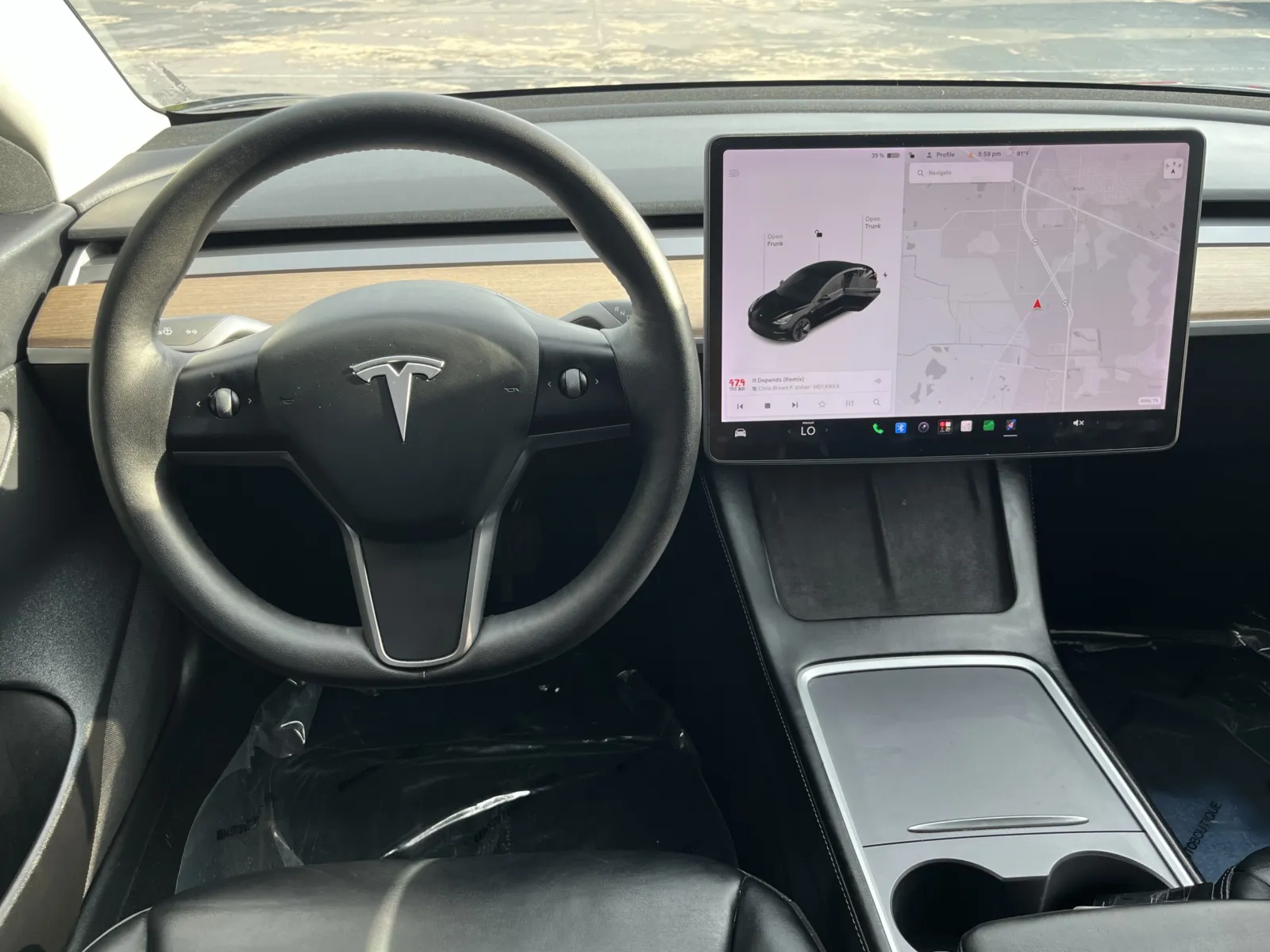 Tesla Model 3 photo 18