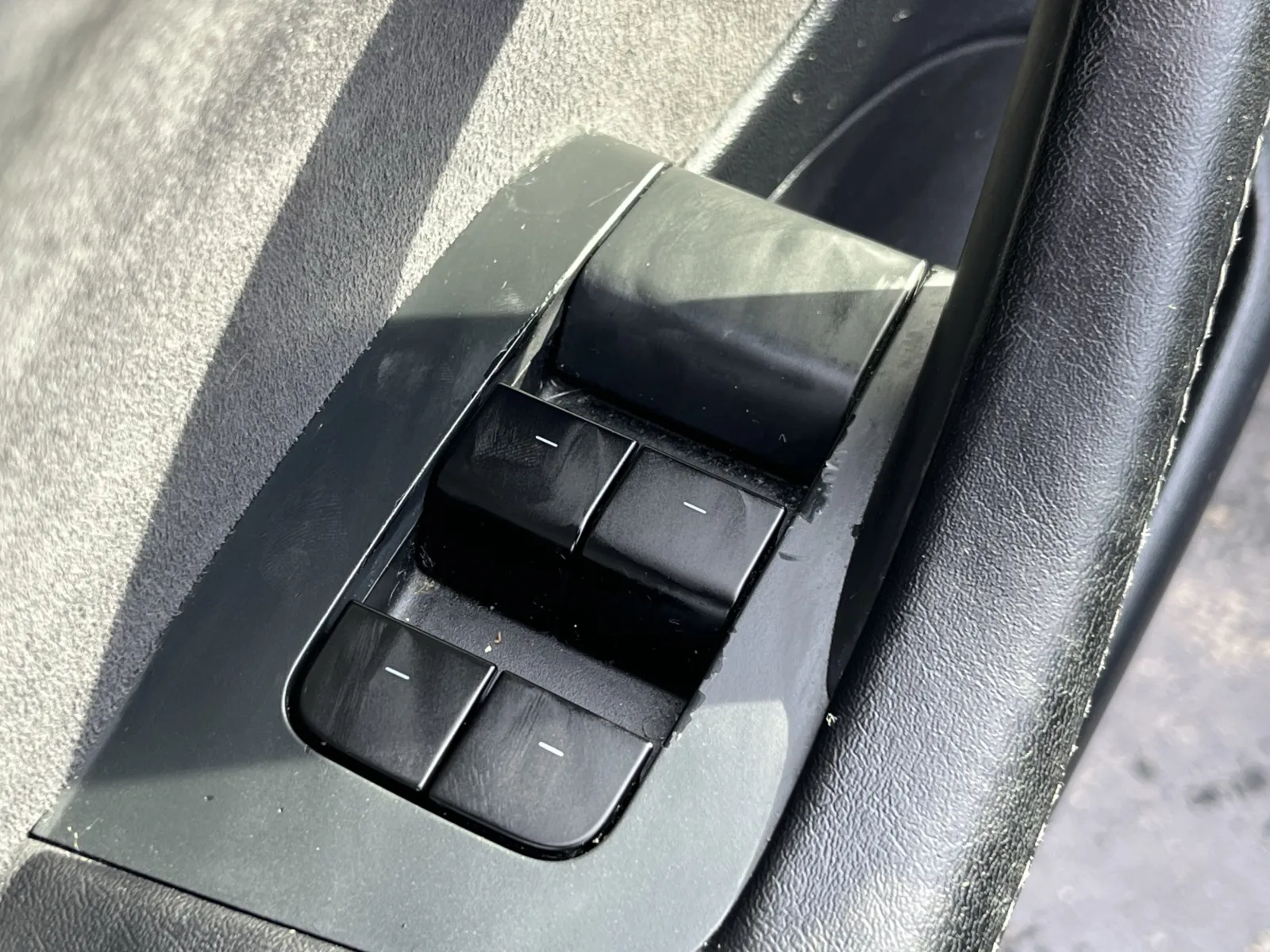 Tesla Model 3 photo 26