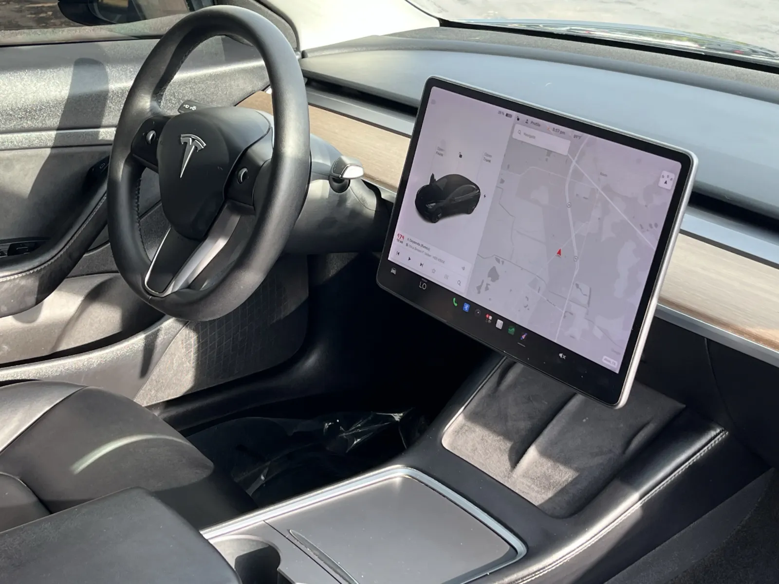 Tesla Model 3 photo 17