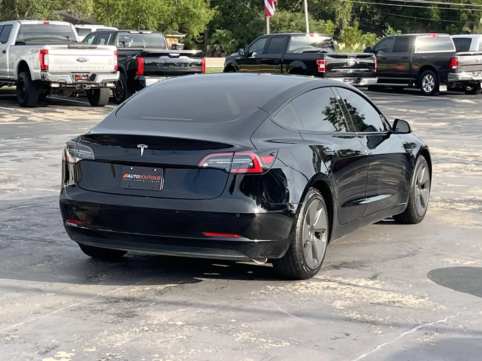 Tesla Model 3 photo 9