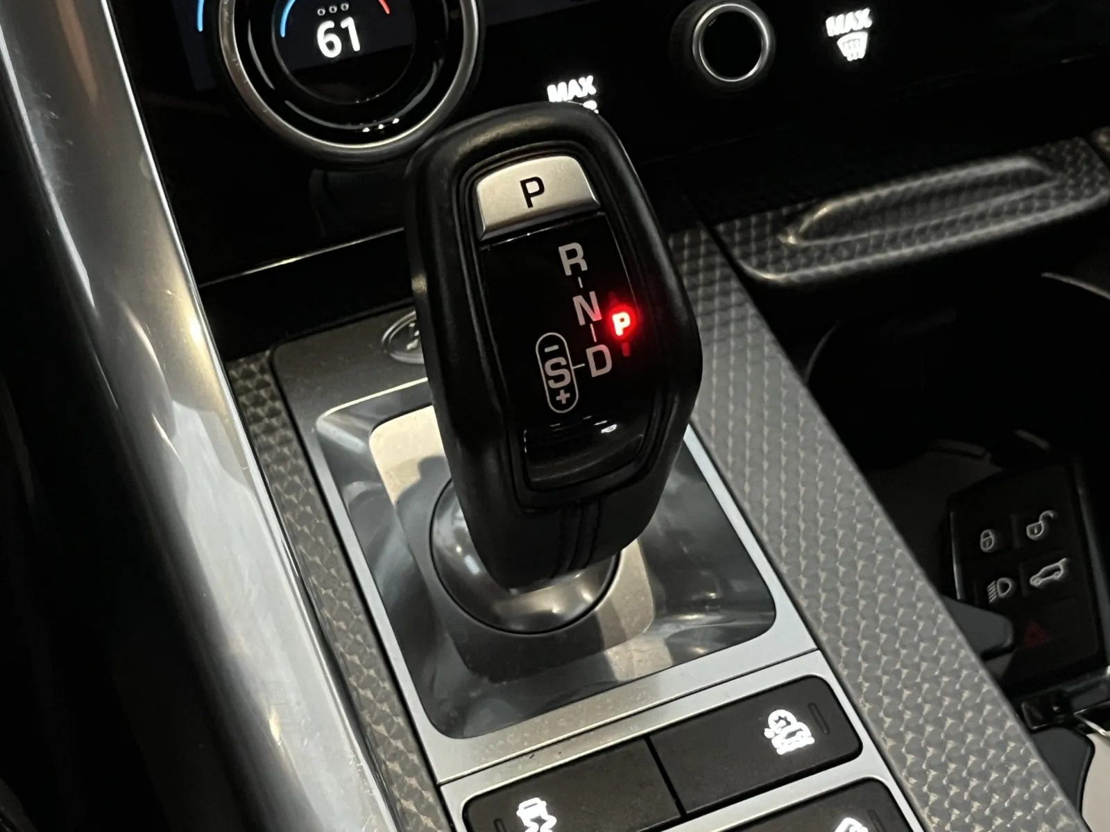 Land Rover Range Rover Sport photo 23