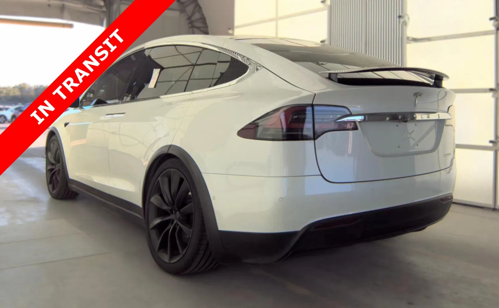 Tesla Model X photo 3