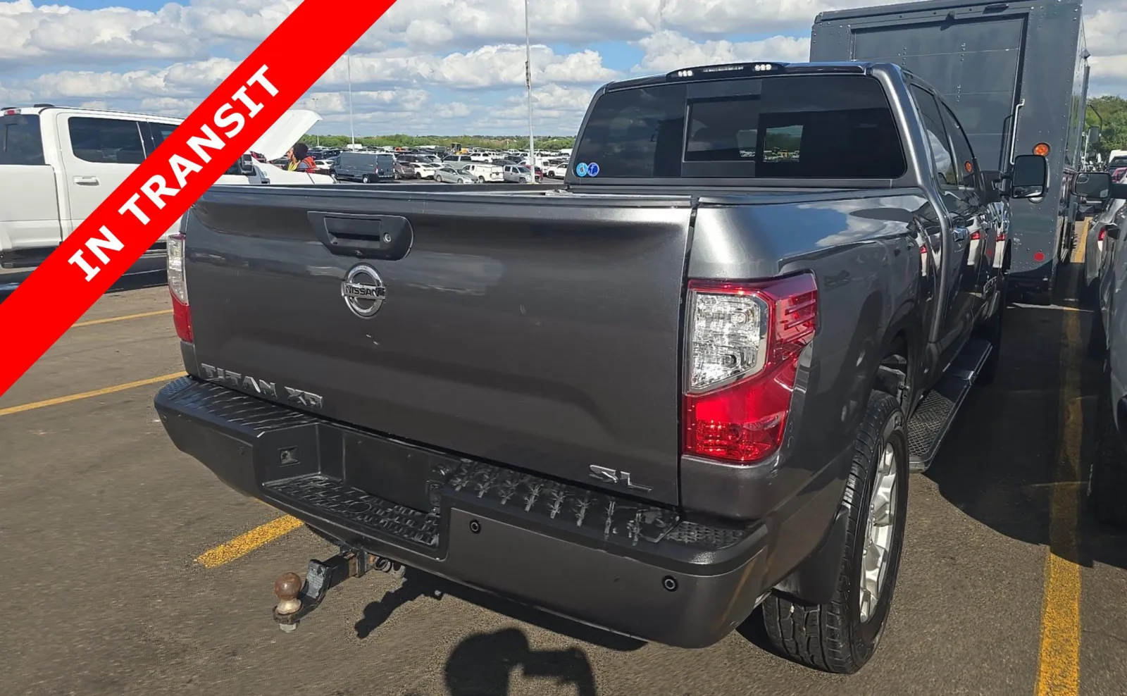 Nissan Titan photo 5