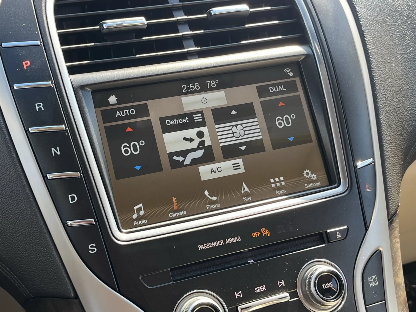 Lincoln MKX photo 6