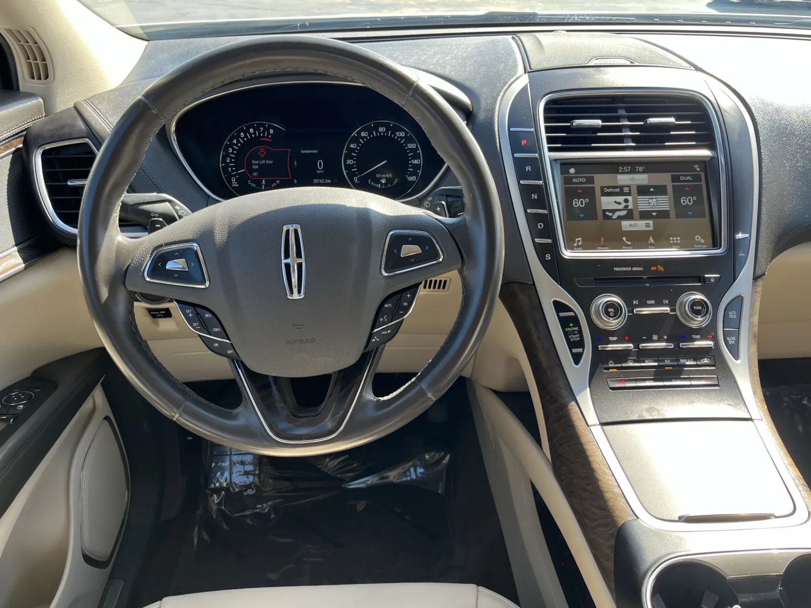 Lincoln MKX photo 17