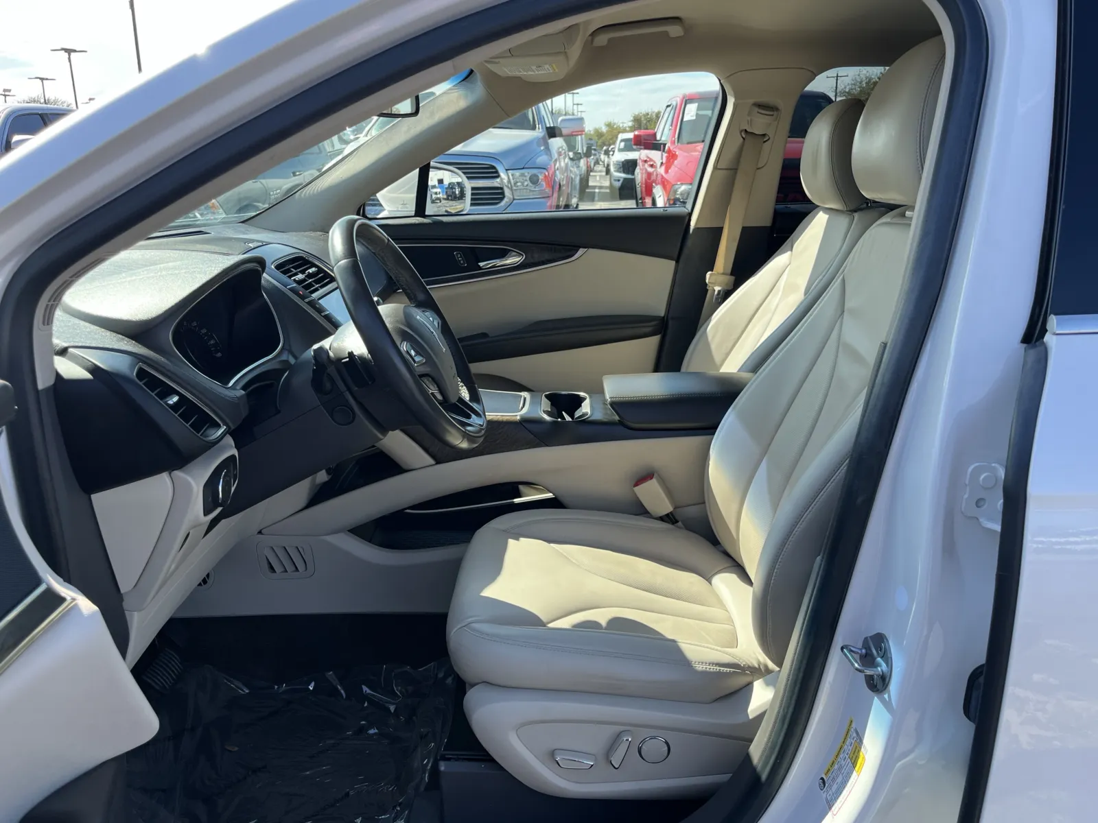 Lincoln MKX photo 27