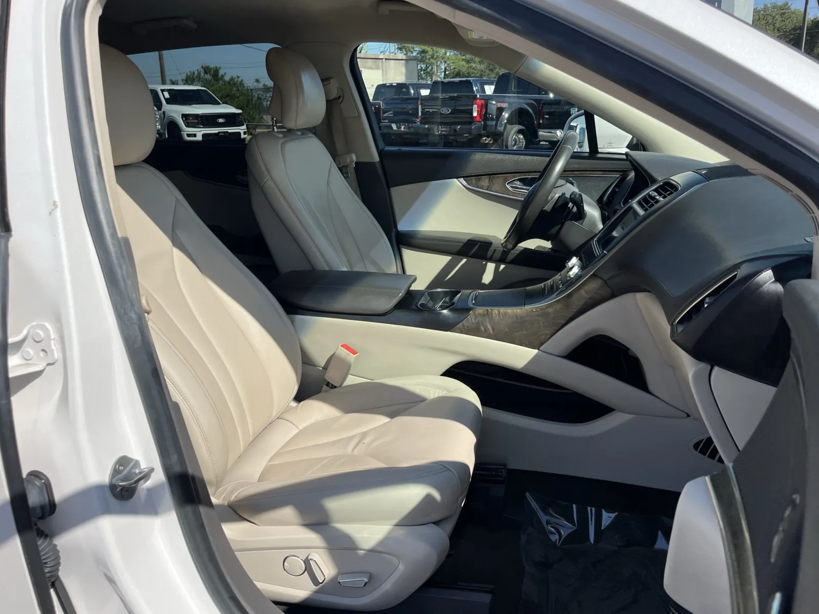 Lincoln MKX photo 28