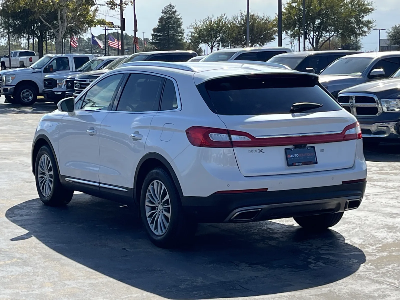 Lincoln MKX photo 8