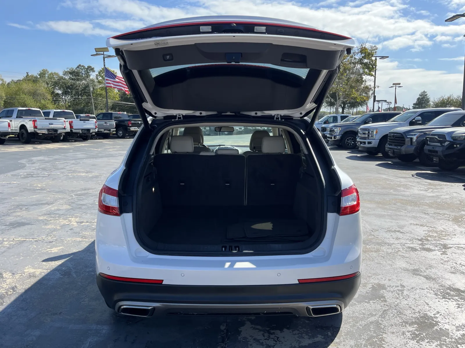 Lincoln MKX photo 11