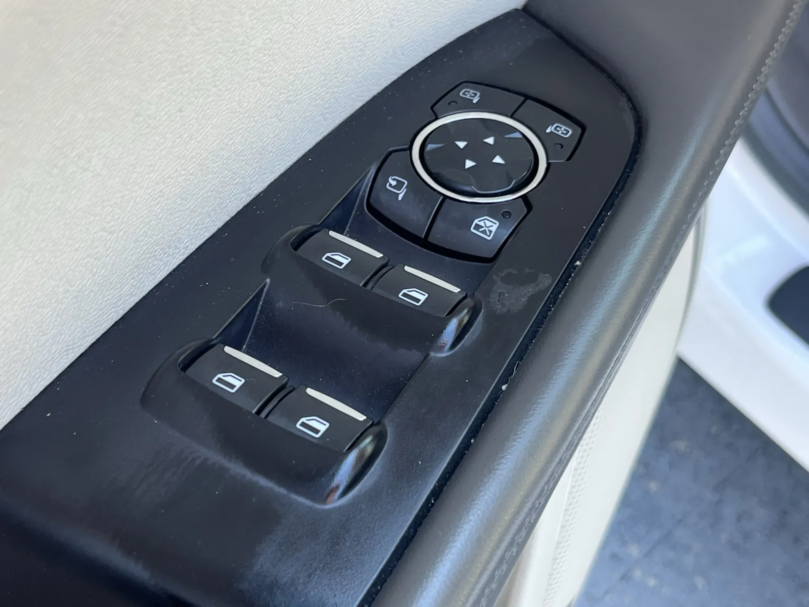 Lincoln MKX photo 25