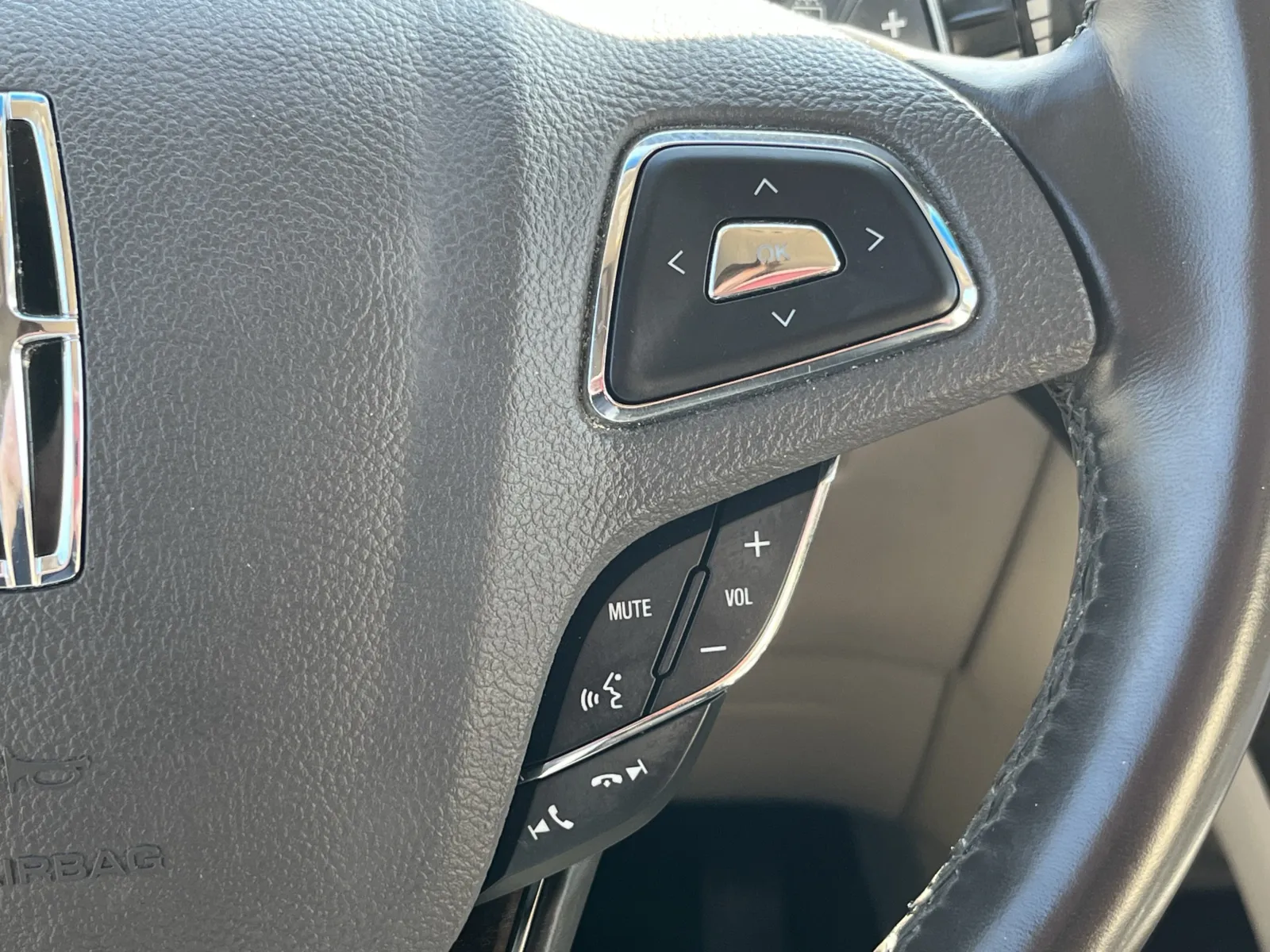 Lincoln MKX photo 20