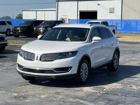 Photos of 2018 Lincoln MKX Select for sale in Alvin, TX at Auto Boutique Texas