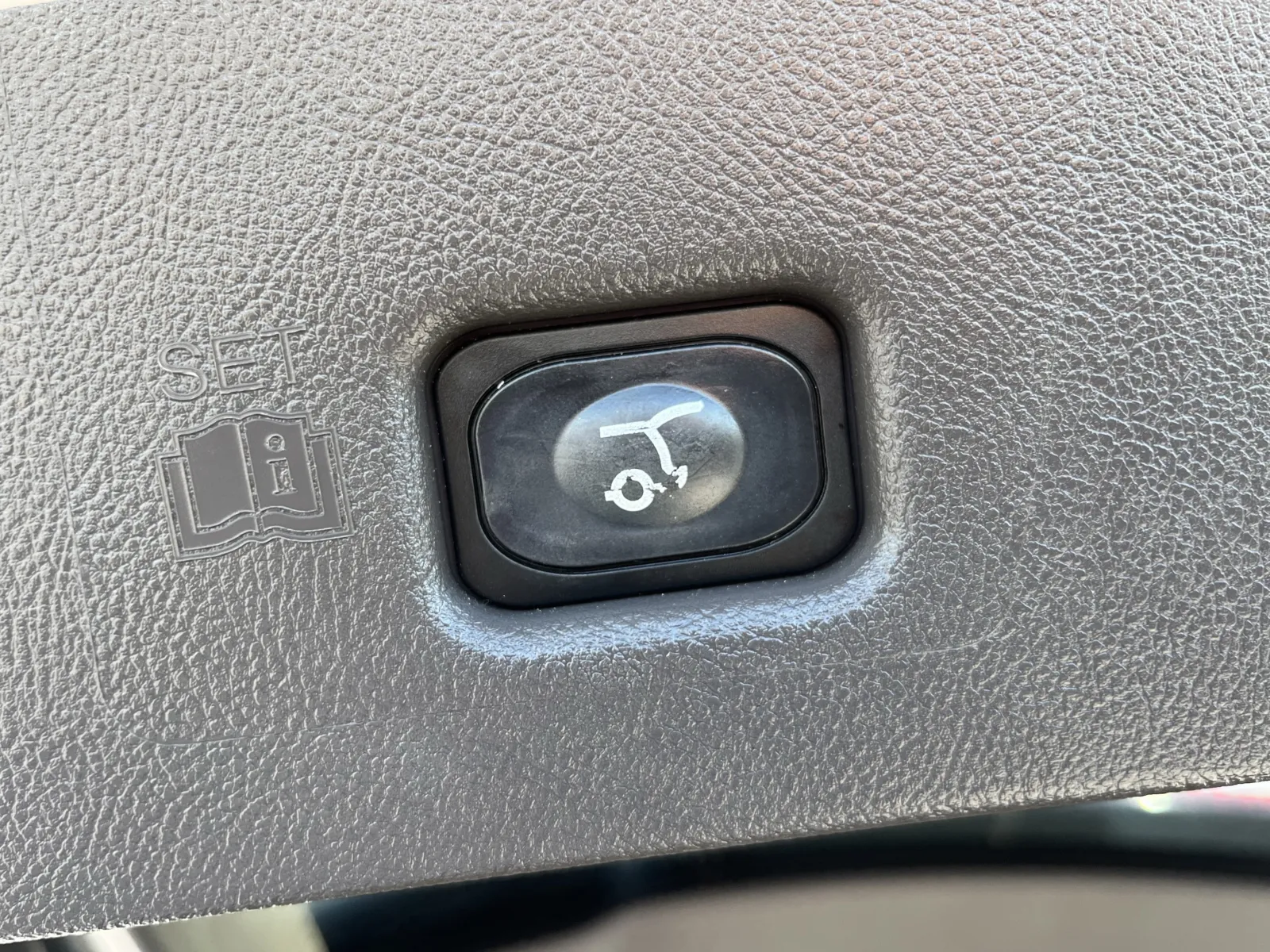 Lincoln MKX photo 13