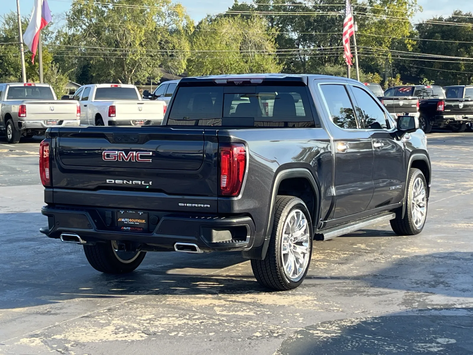 GMC Sierra photo 9