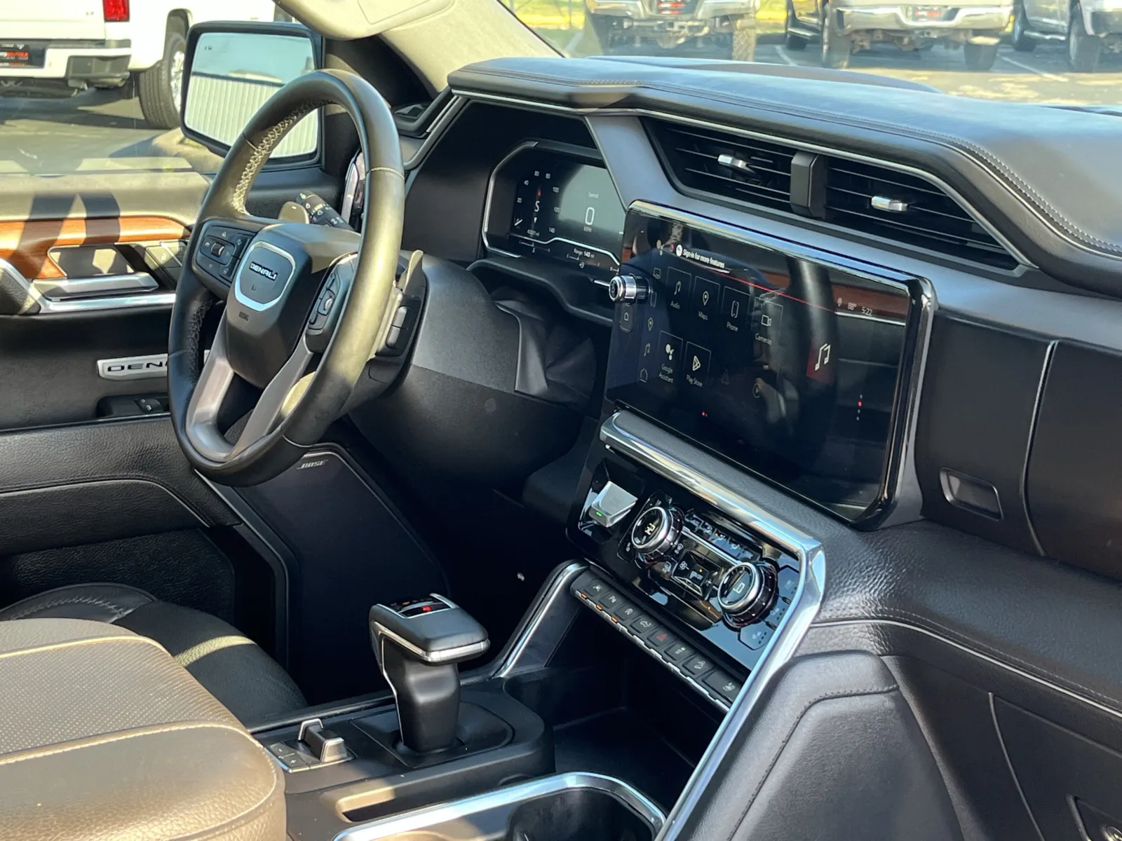 GMC Sierra photo 14