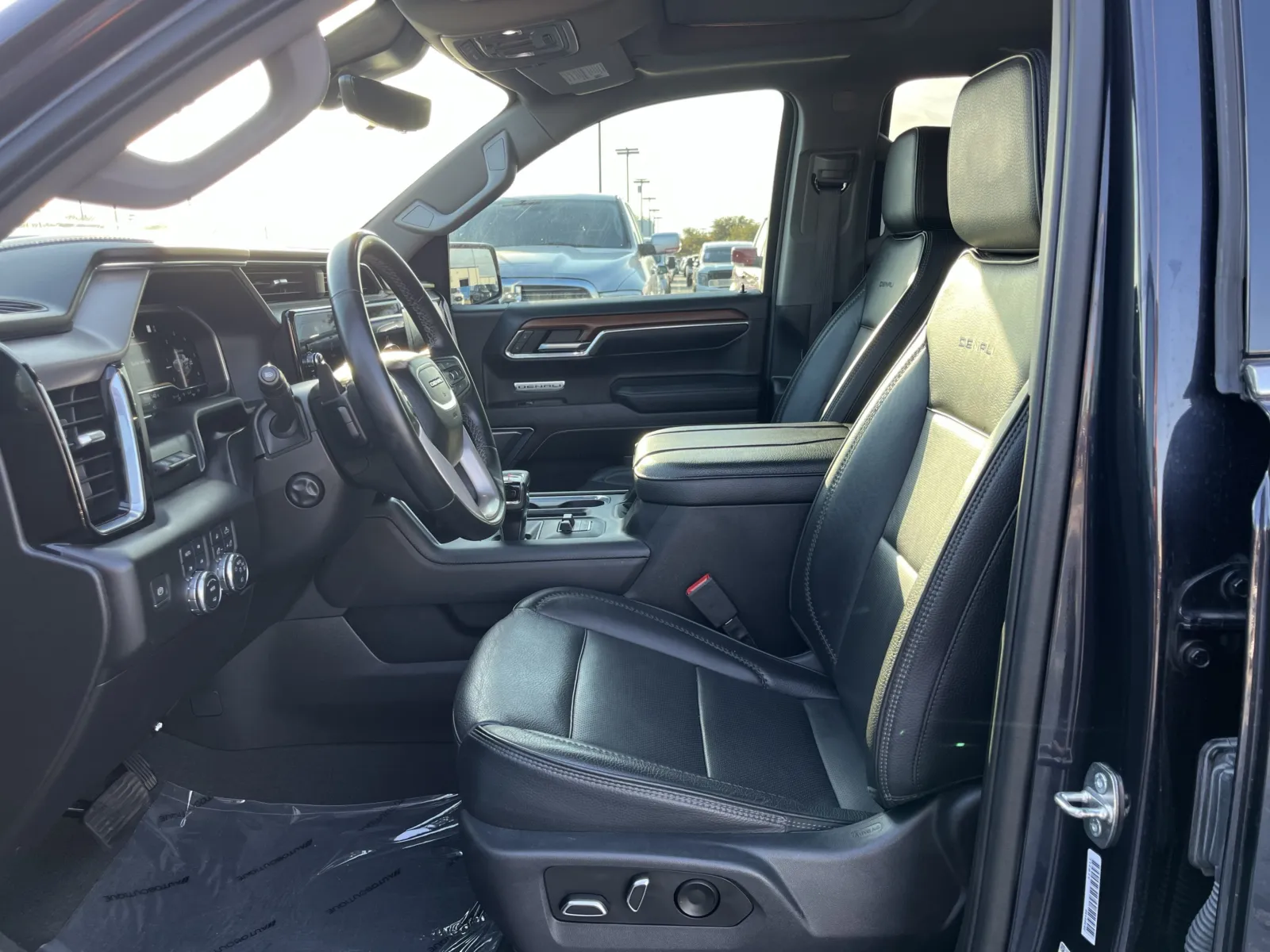 GMC Sierra photo 25