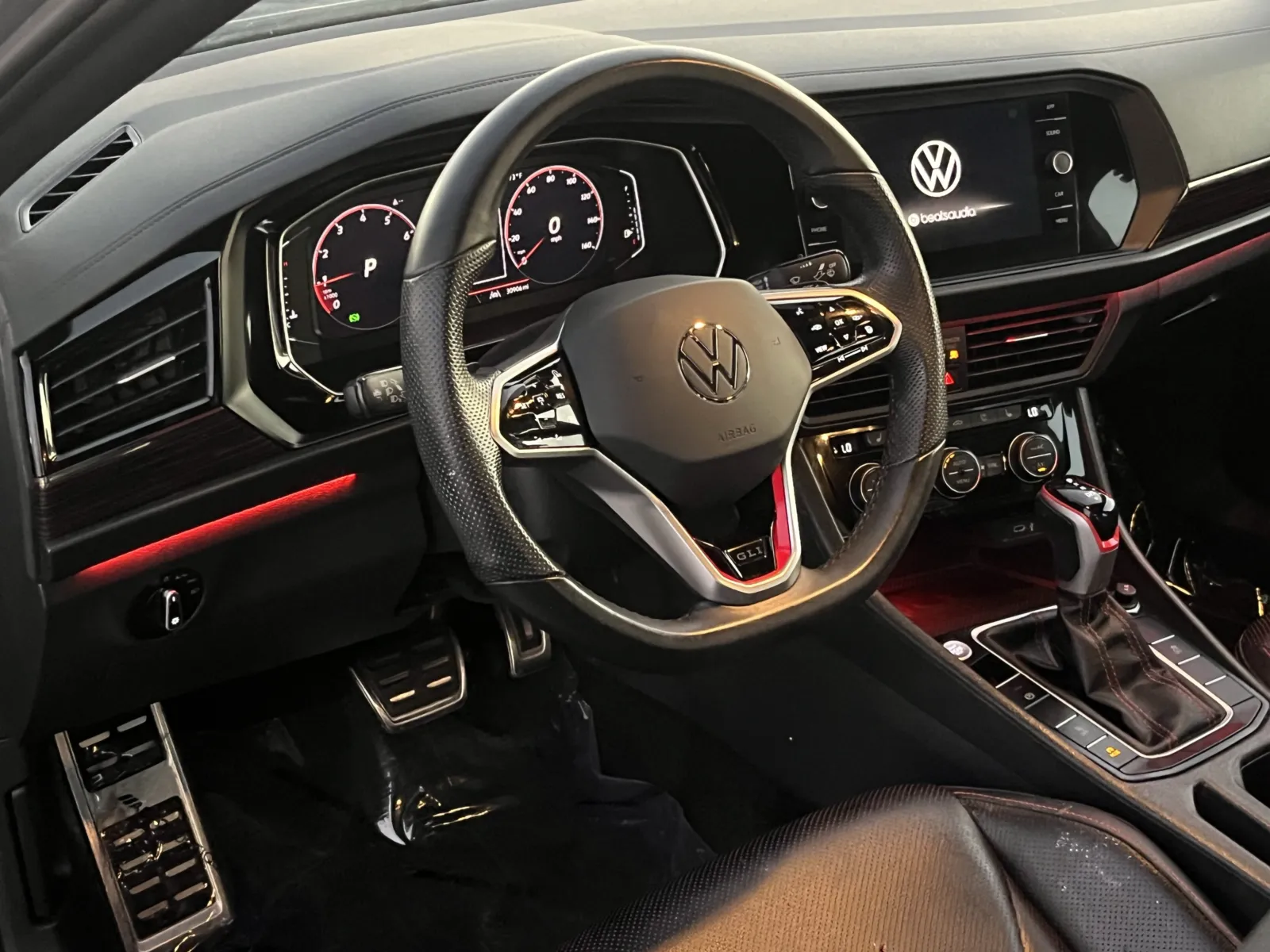 Volkswagen Jetta GLI photo 15
