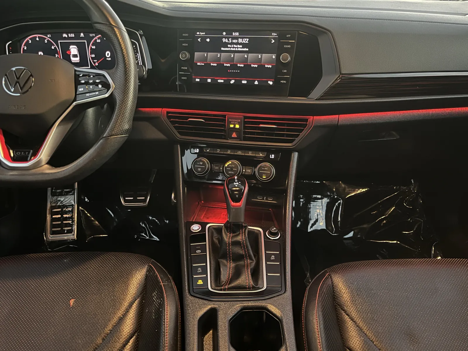 Volkswagen Jetta GLI photo 24