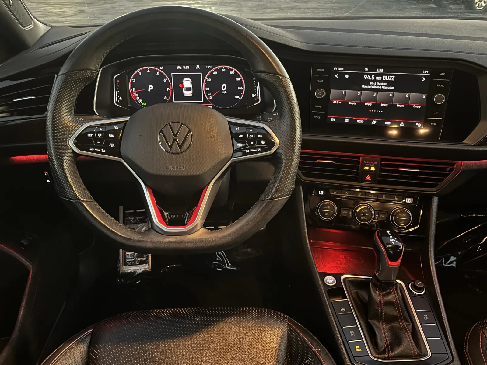 Volkswagen Jetta GLI photo 17
