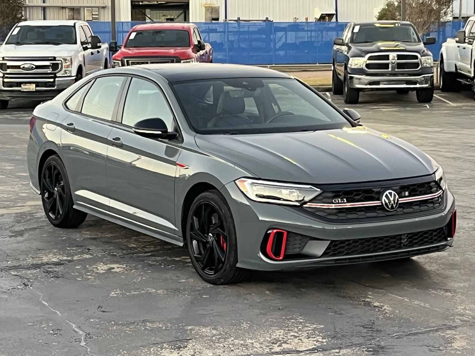 Volkswagen Jetta GLI photo 3