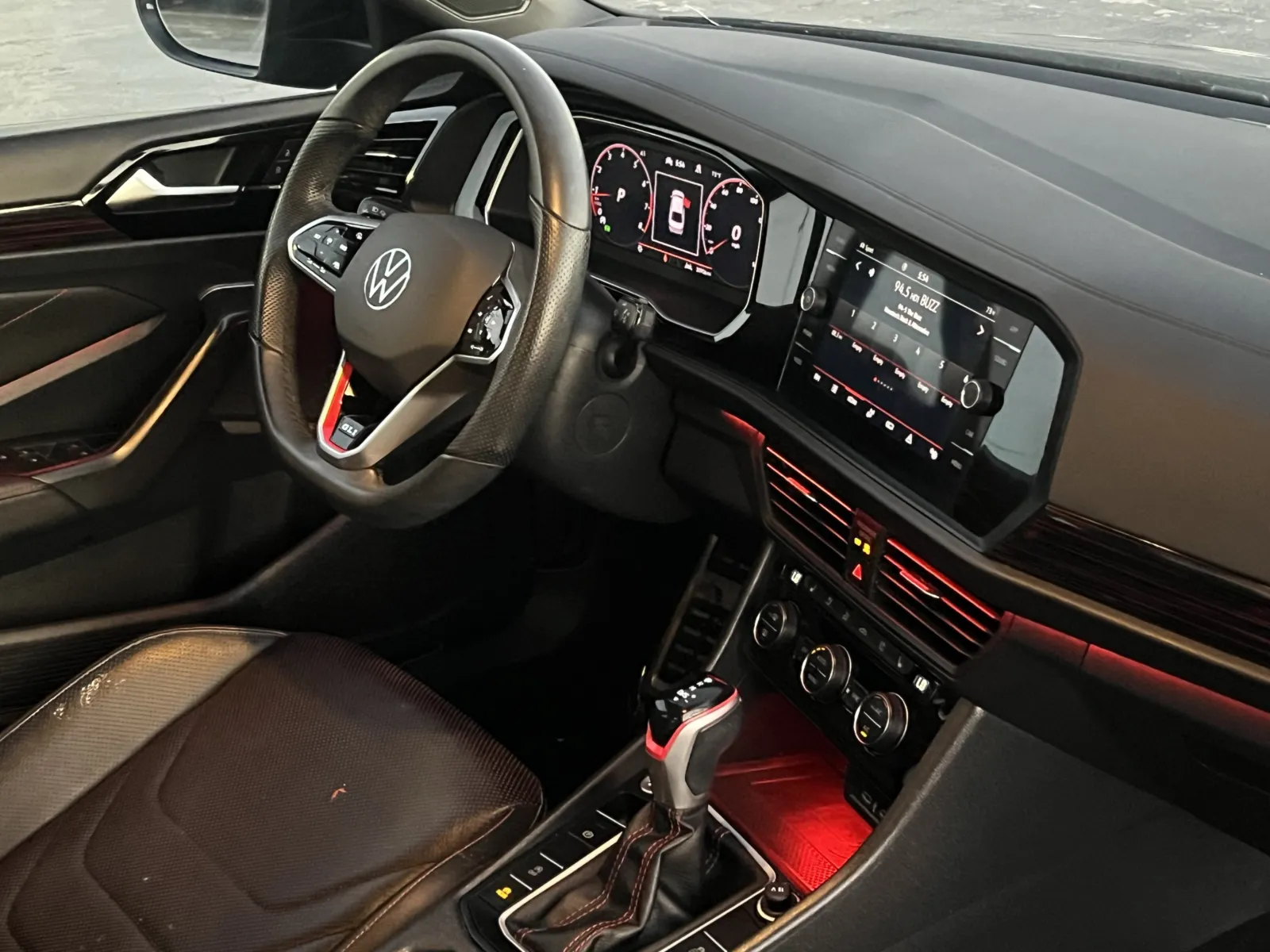Volkswagen Jetta GLI photo 16