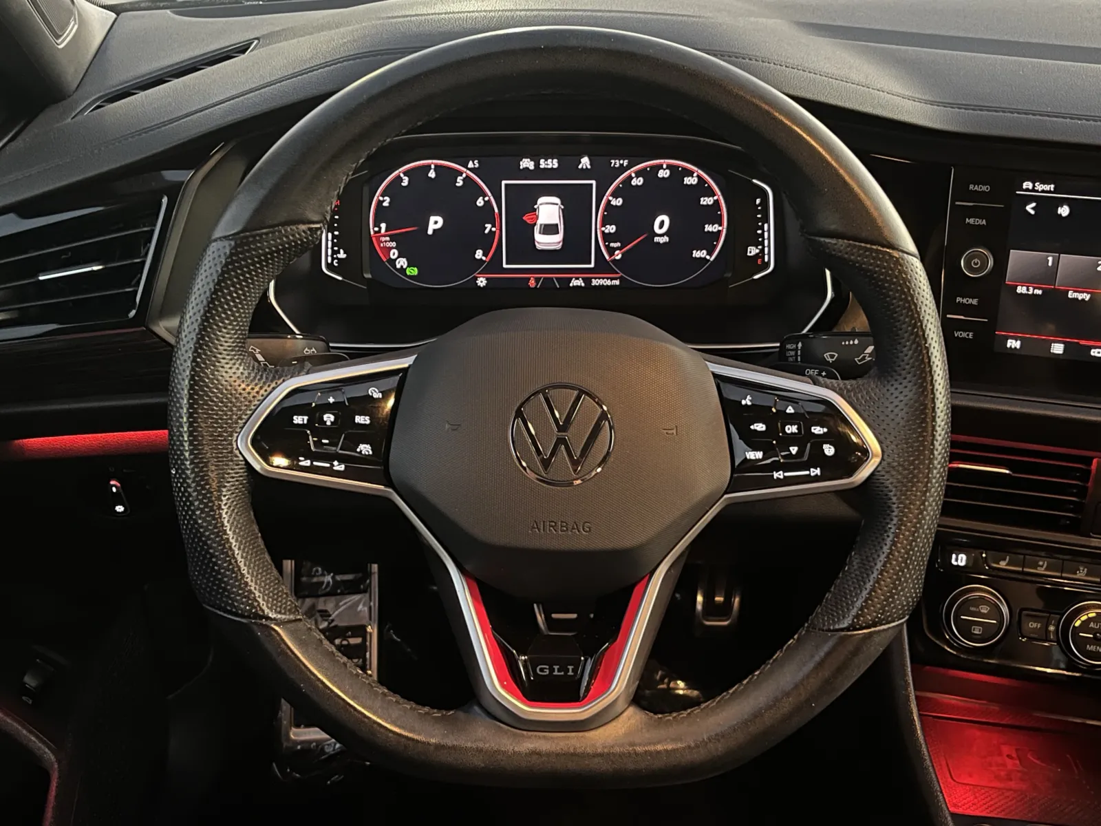 Volkswagen Jetta GLI photo 18