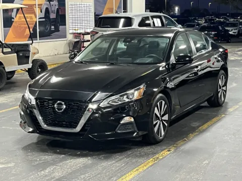 Another view of 2022 Nissan Altima 2.5 SV for sale in Alvin, TX at Auto Boutique Texas