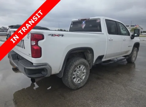More photos of 2022 Chevrolet Silverado 2500 HD LT at Auto Boutique Texas, TX