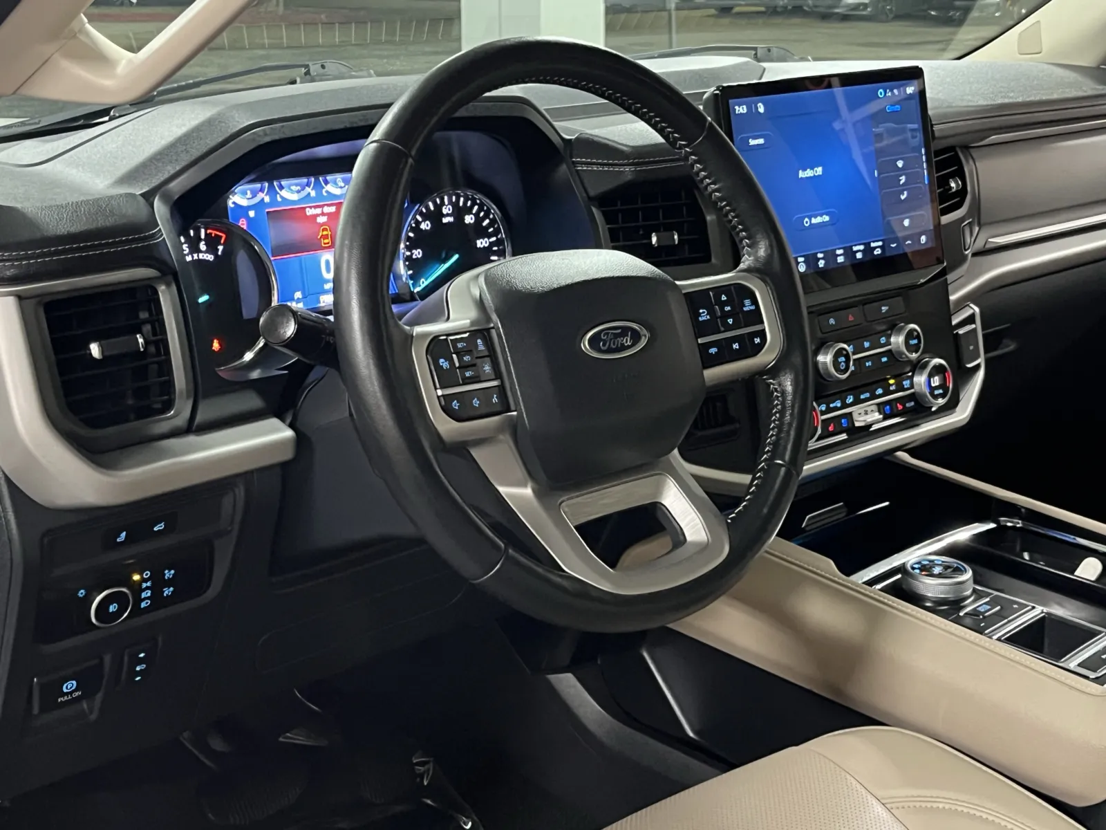 Ford Expedition MAX photo 13