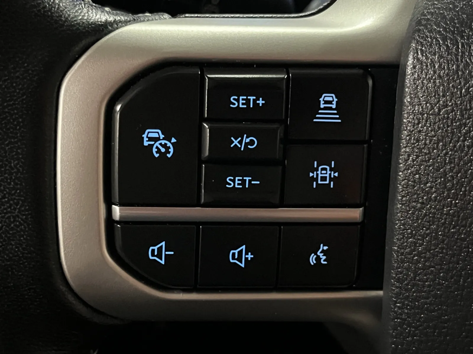 Ford Expedition MAX photo 17