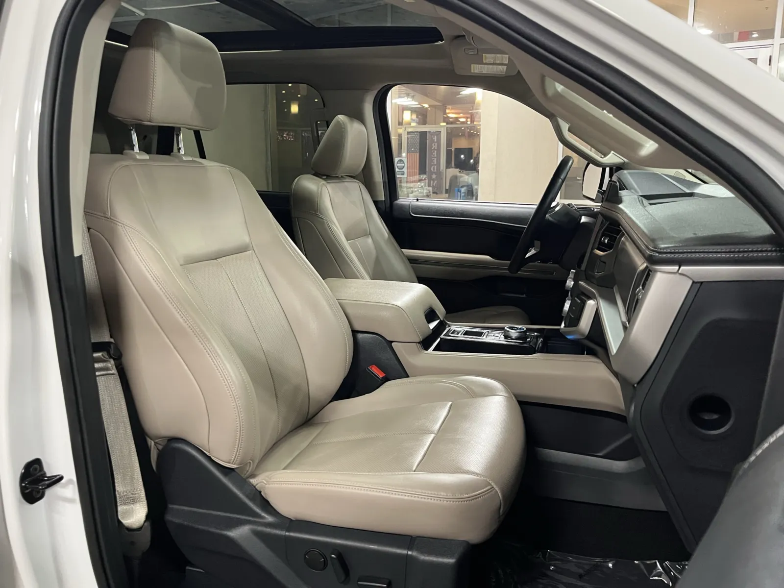 Ford Expedition MAX photo 26