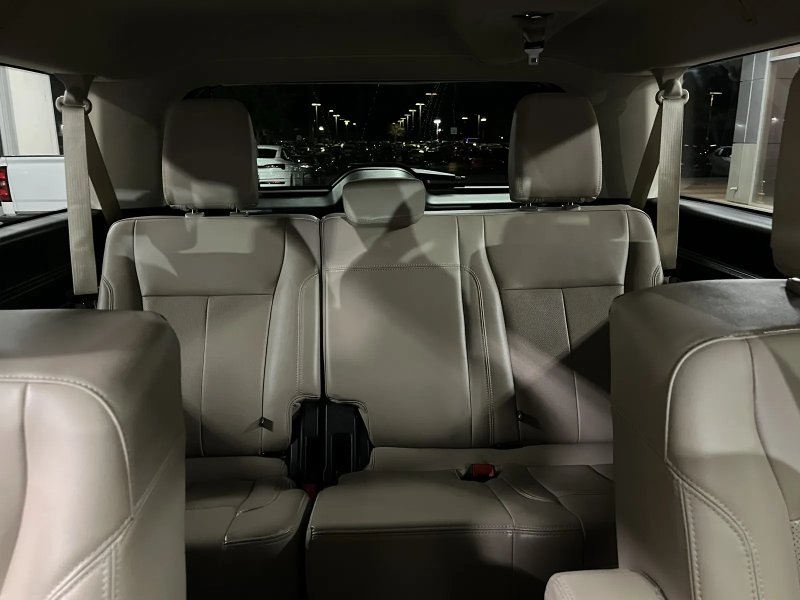 Ford Expedition MAX photo 28