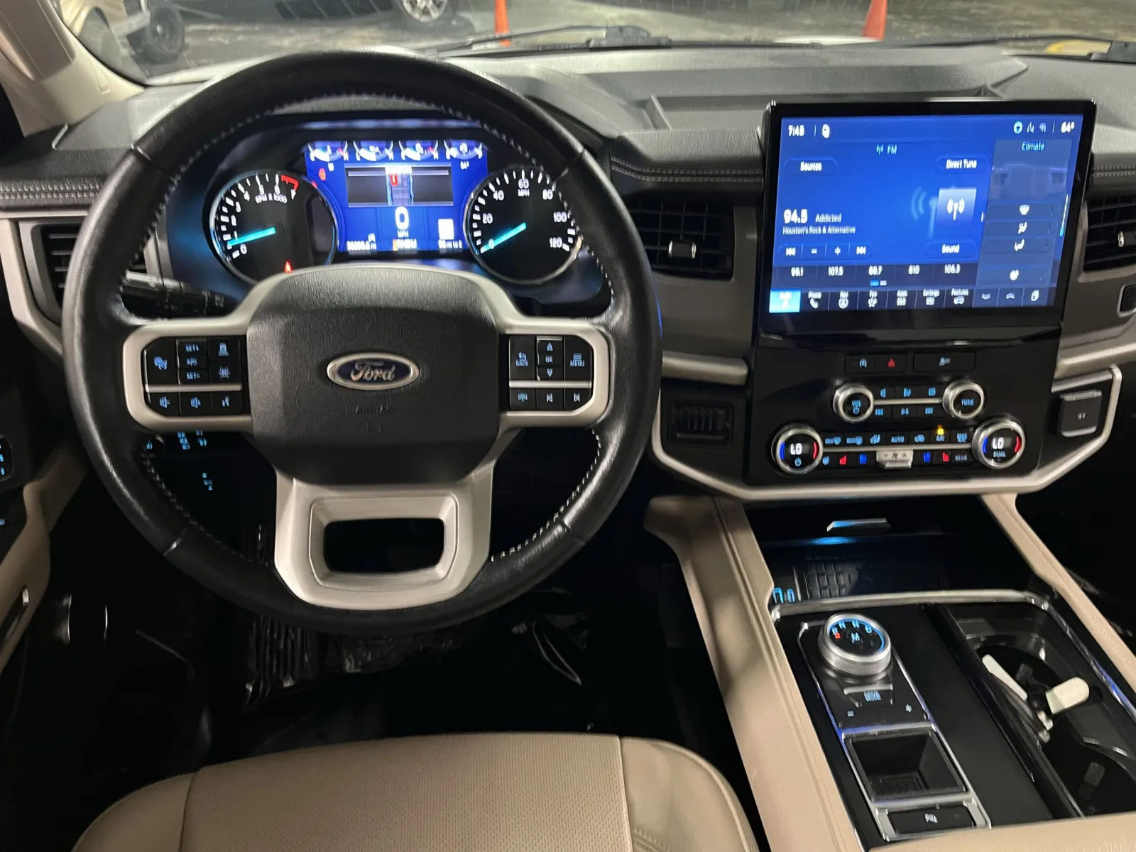 Ford Expedition MAX photo 15