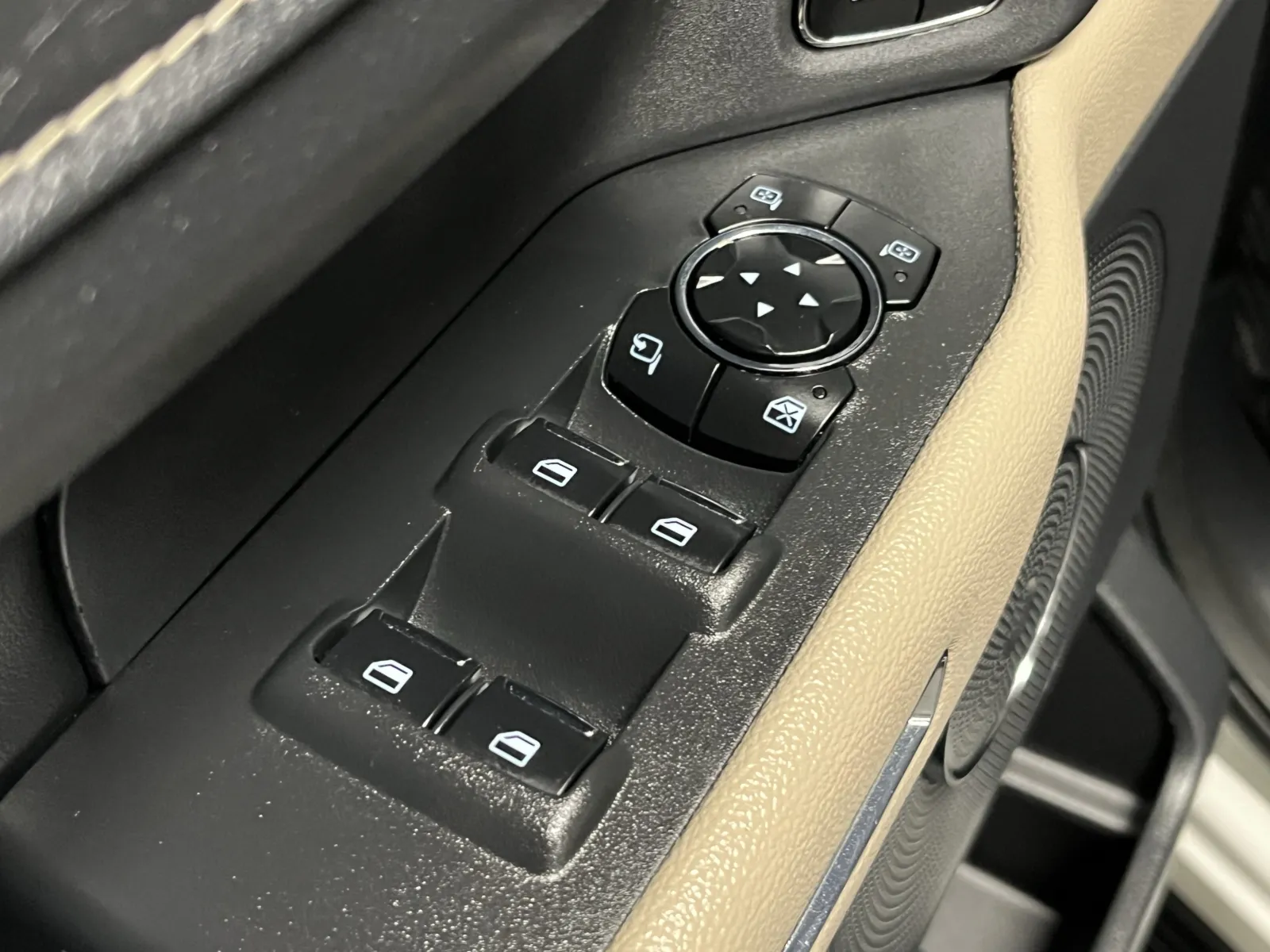 Ford Expedition MAX photo 23