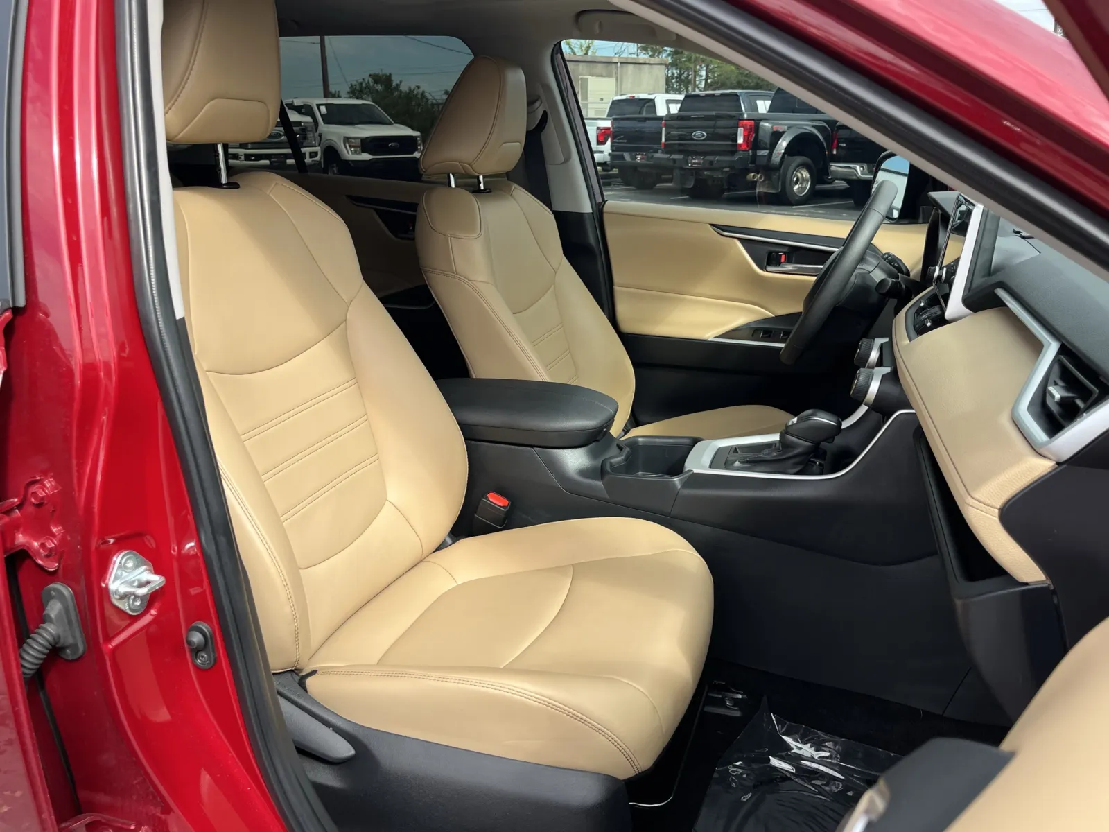 Toyota RAV4 photo 29