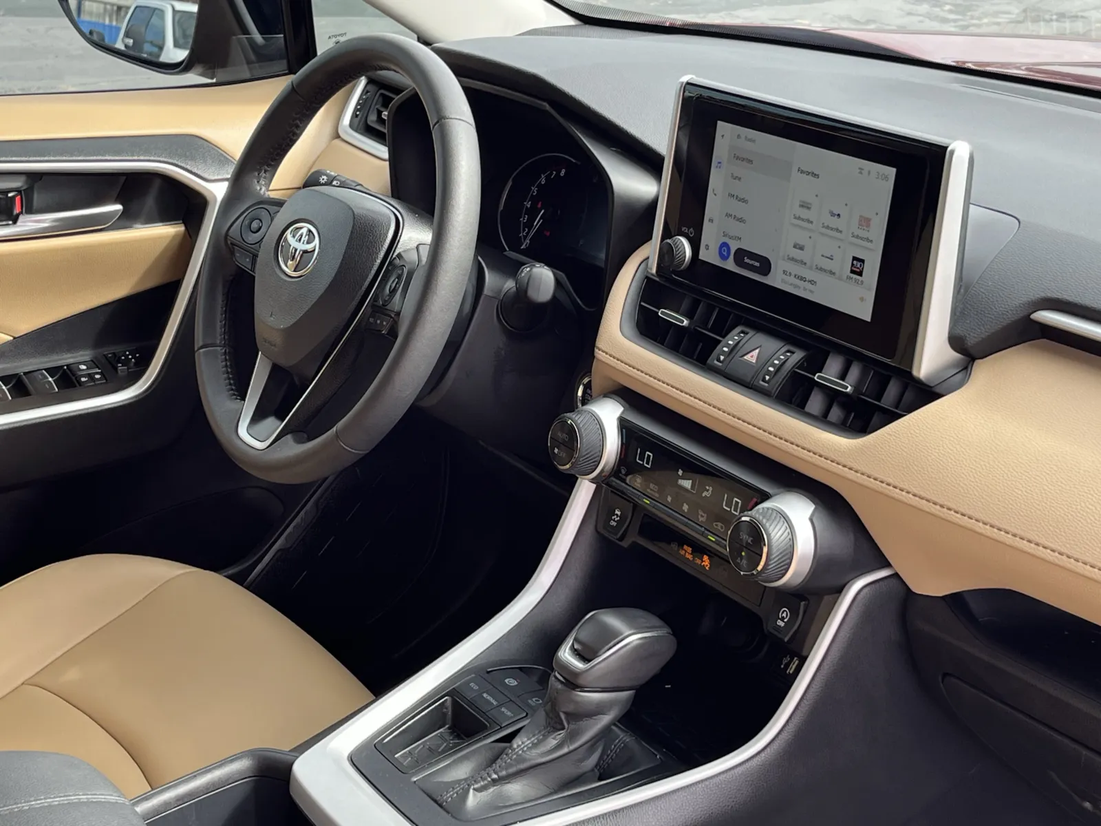 Toyota RAV4 photo 17