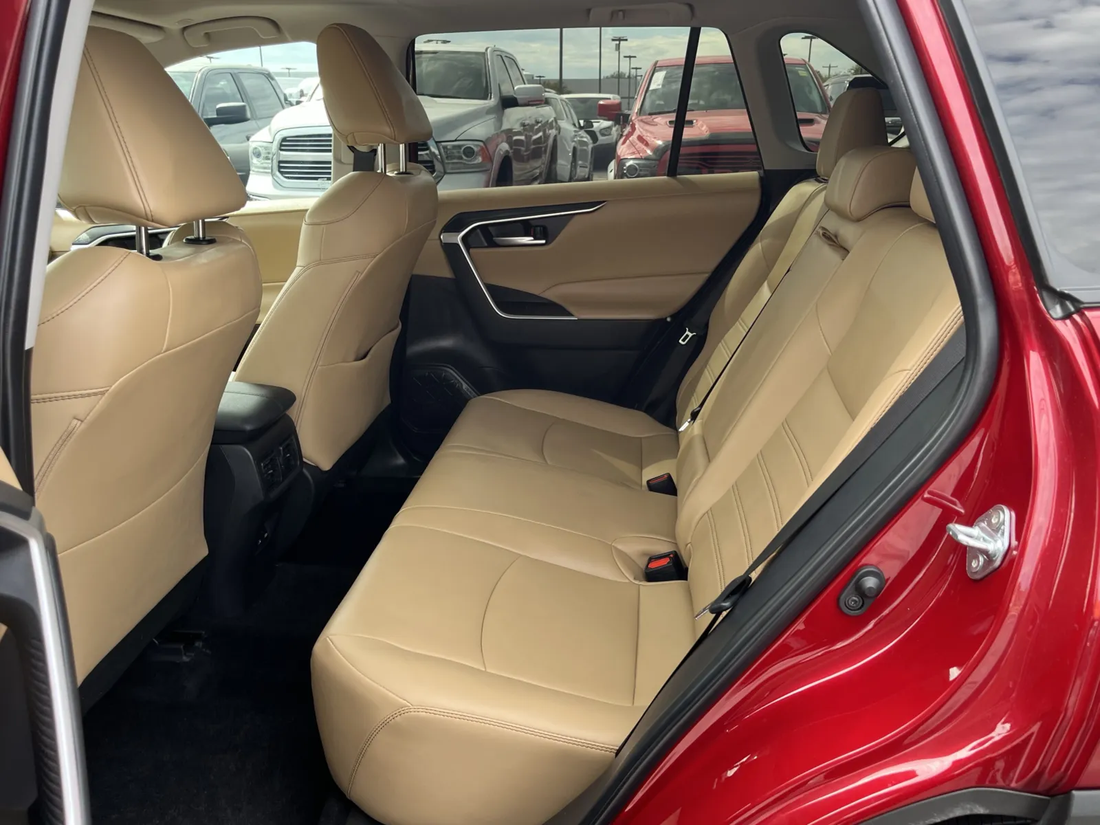 Toyota RAV4 photo 30