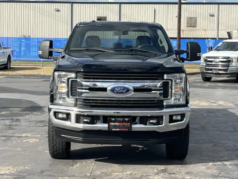 More photos of 2018 Ford Super Duty F-250 SRW XLT at Auto Boutique Texas, TX