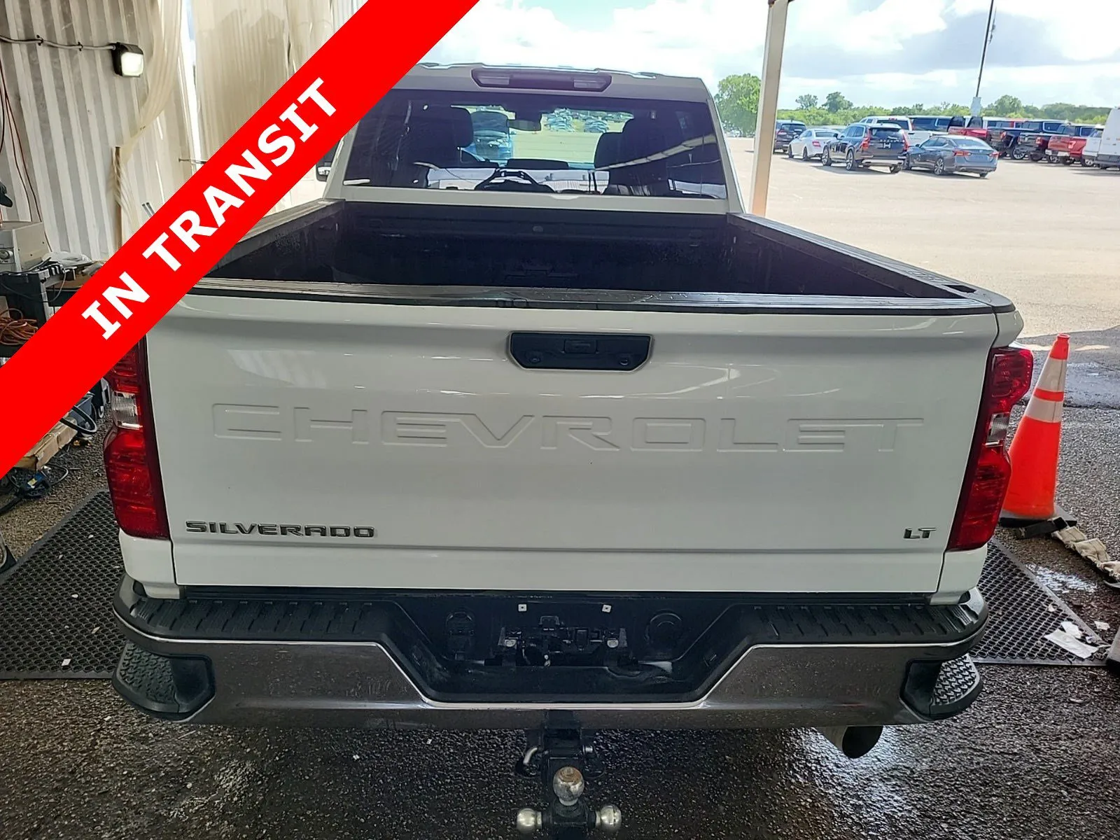 Chevrolet Silverado photo 4