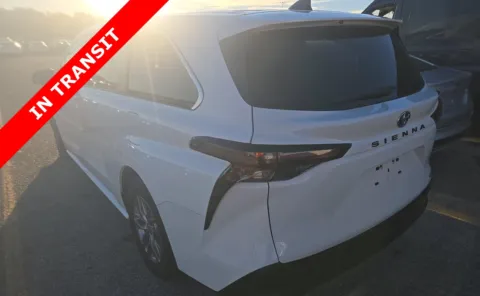 More photos of 2023 Toyota Sienna LE at Auto Boutique Texas, TX