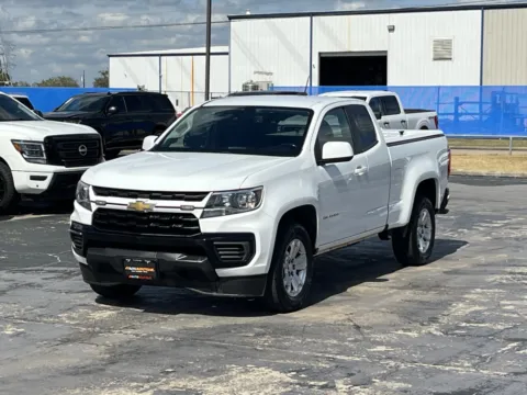Photos of 2022 Chevrolet Colorado 2WD LT for sale in Alvin, TX at Auto Boutique Texas
