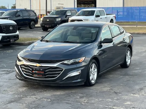 Photos of 2020 Chevrolet Malibu LS for sale in Alvin, TX at Auto Boutique Texas