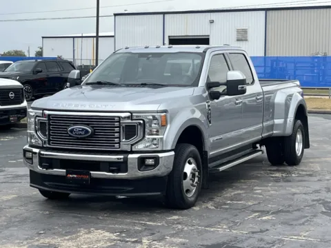 Photos of 2022 Ford Super Duty F-350 DRW LARIAT for sale in Alvin, TX at Auto Boutique Texas